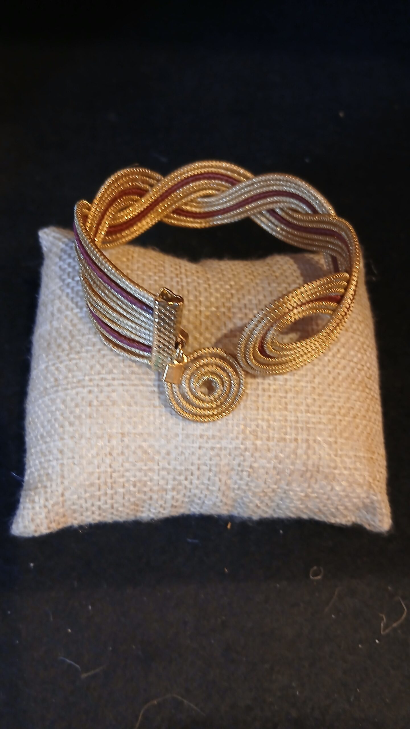 Bracciale rigido oro vegetale capim dourado amaranto - immagine 3